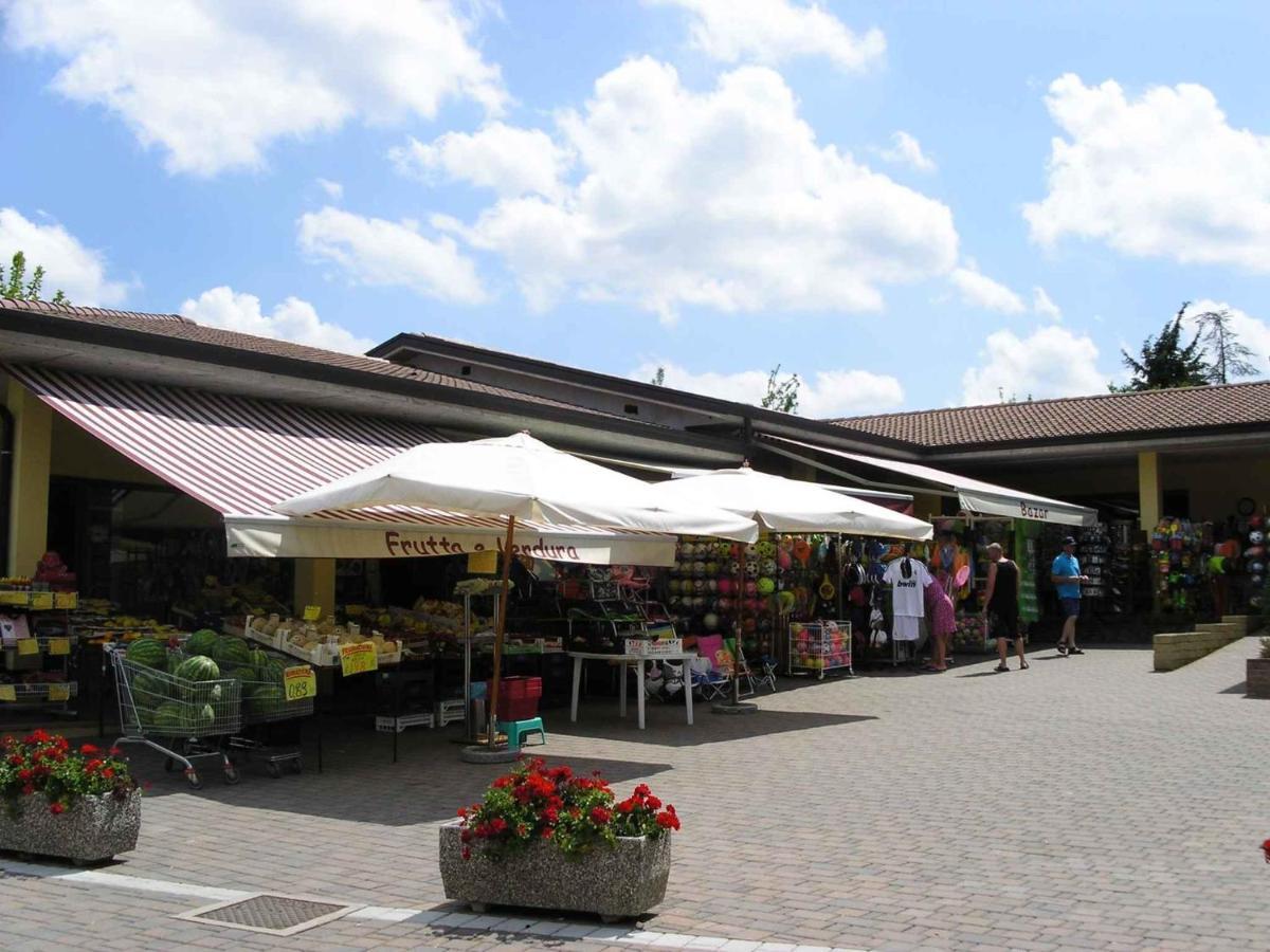 Camping Bella Italia In Peschiera Del Garda - Gardasee Exterior foto