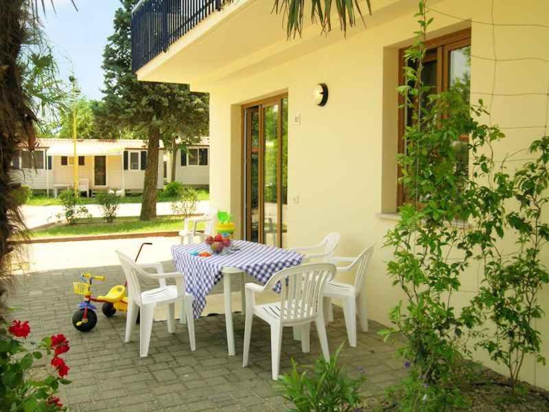Camping Bella Italia In Peschiera Del Garda - Gardasee Exterior foto