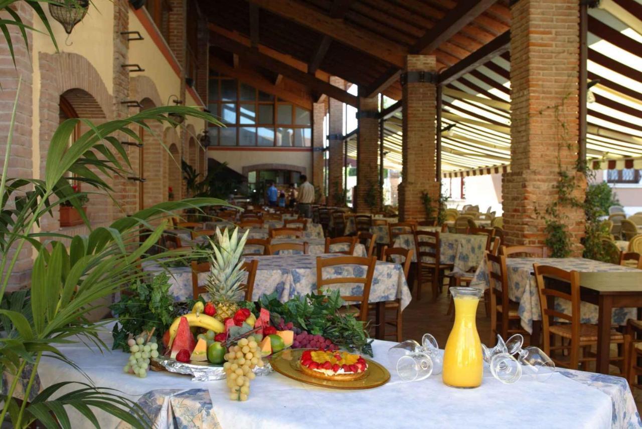 Camping Bella Italia In Peschiera Del Garda - Gardasee Exterior foto